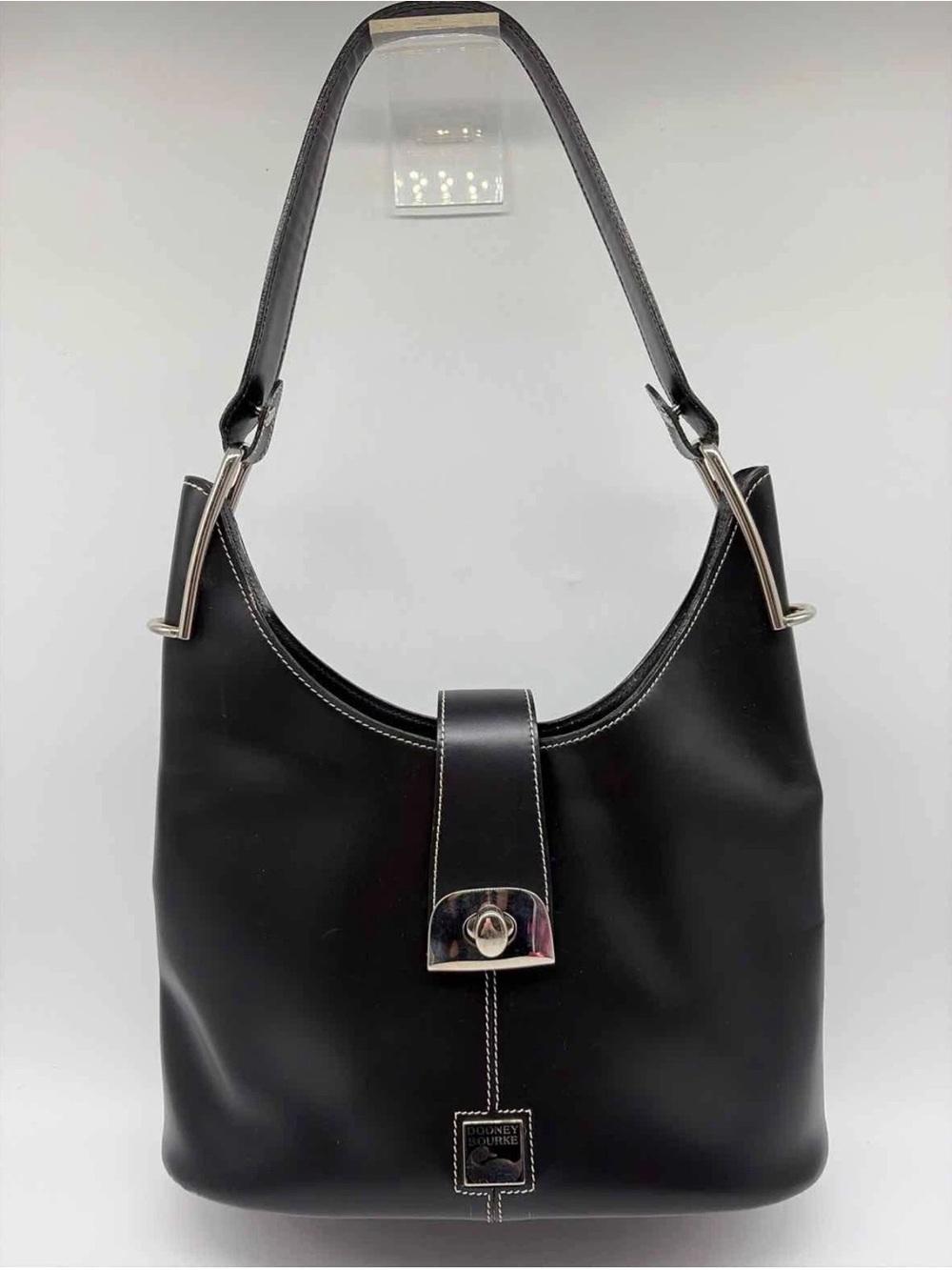 Dooney and Bourke
Leather handbag - Picture 15 of 15